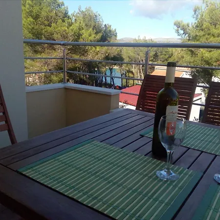 Mimose - Two Bedroom With Terrace And Sea View Lile Apartment *